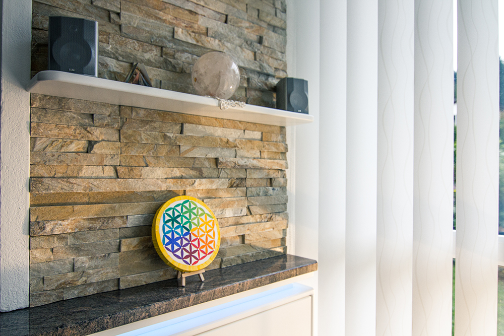 Natursteinwand, Riemchen in QUARZIT BEIGE