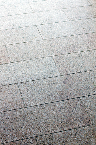 Terasse in GOLDEN LEAF,
geflammte Oberfläche